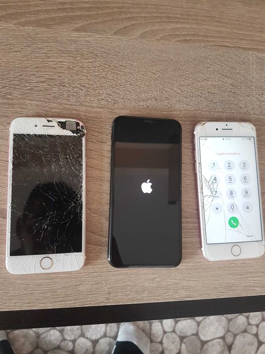 Телефони за части