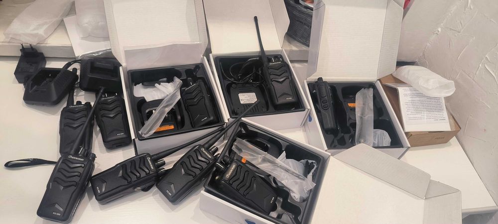 Продаются рации новые