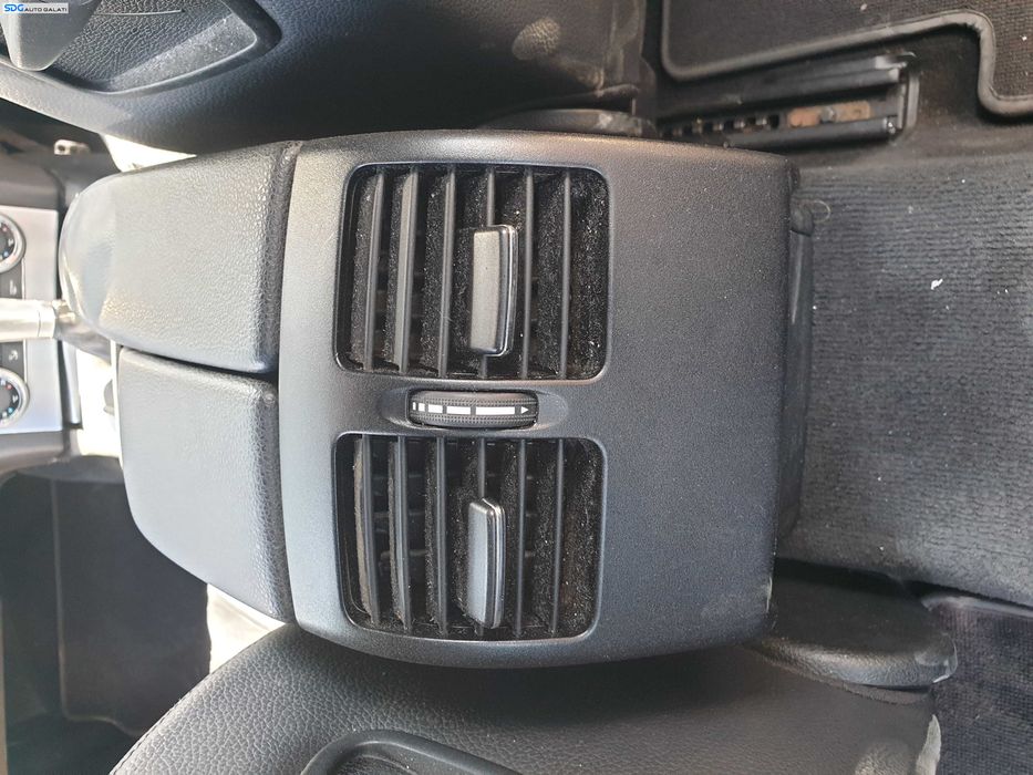 Gura Grila Guri Grile Aer Aerisire Ventilatie Dubla Consola Cotiera Pasageri Mercedes Clasa C Class W204 2007 - 2014 [K6245]