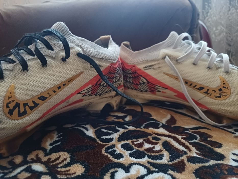 бутсы аир зум , шиповки