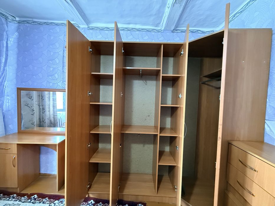 Продам Спальный гарнитур