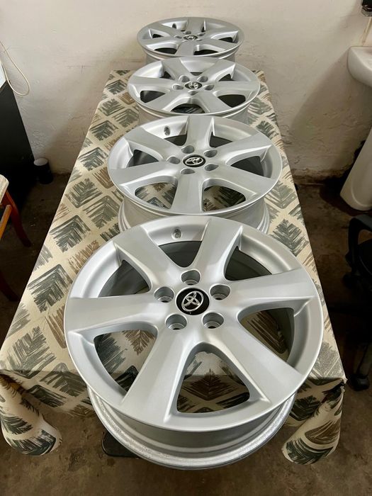Jante r17 originale Toyota C-hr RAV4  Auris Corolla Camry Rav4 Prius 5x114,3 & senzori presiune roti originali Toyota