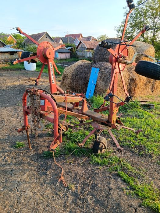 Vând diferite utilaje agricole sau schimb cu animale