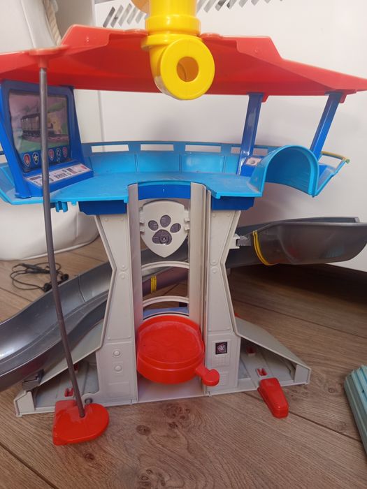База на paw patrol с  бонус играчки