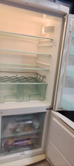 Продавам хладилник ELEKTROLUX