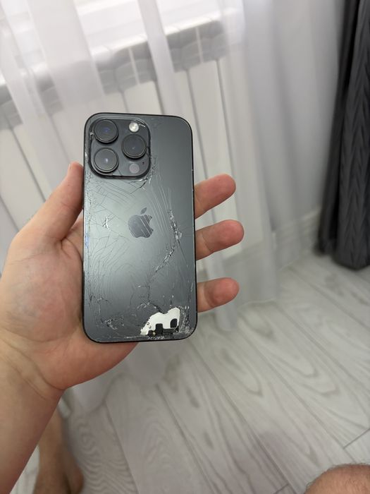 Vand iphone 14 pro pentru piese