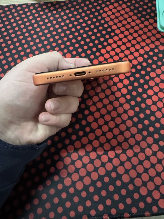 Iphone 17 pro max orange