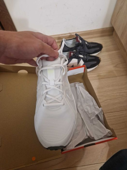 Маратонки Nike Нови