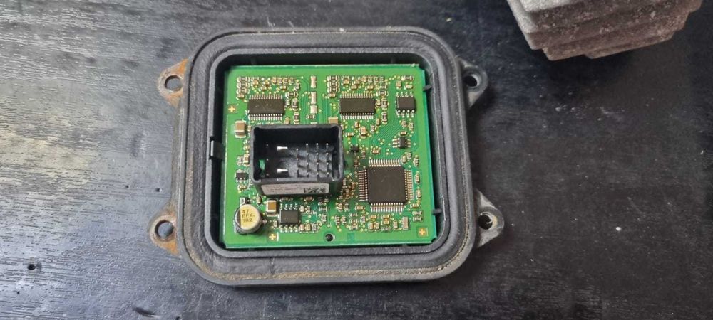 Modul dorser semnalizare smc far xenon adapitv BMW seria 3 E90 E91 lci