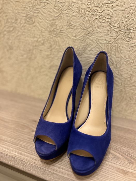 GUESS - Дамски обувки на ток Heali2