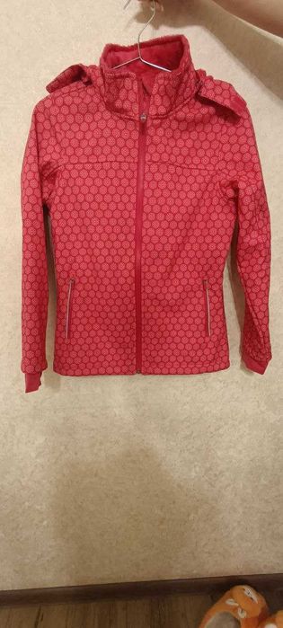 Продам куртку фирмы Tchibo kids  на рост 146-152см, безрукавку Tchibo