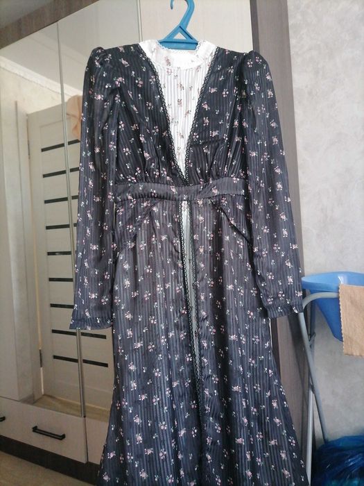 Платье женское нарядное