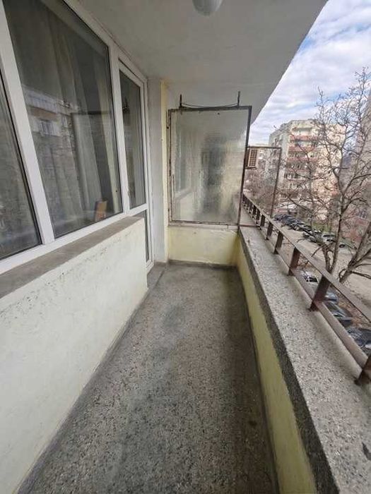 Продажба на двустаен апартамент в гр. Бобов дол
