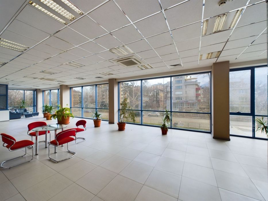 Дава се под наем Офис в София, Павлово - 324 кв.м за 2400 € - Снимка #4