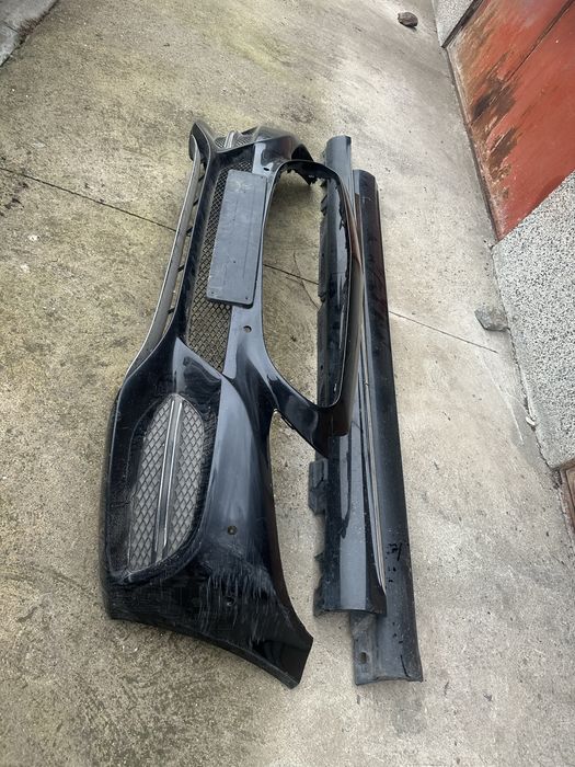 Продавам въпросния пакет за w205 може и по-отделно