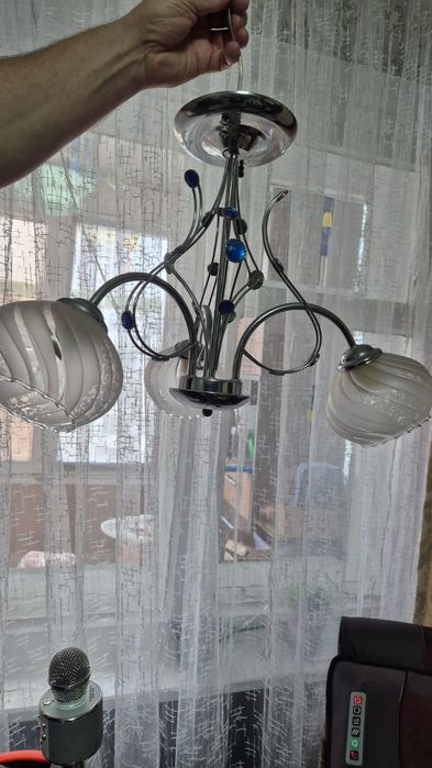 Продам люстры...