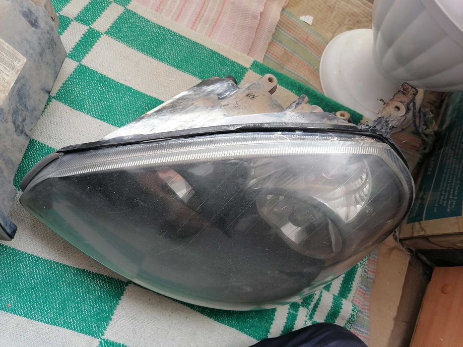 Продам фары приора светят хорошо