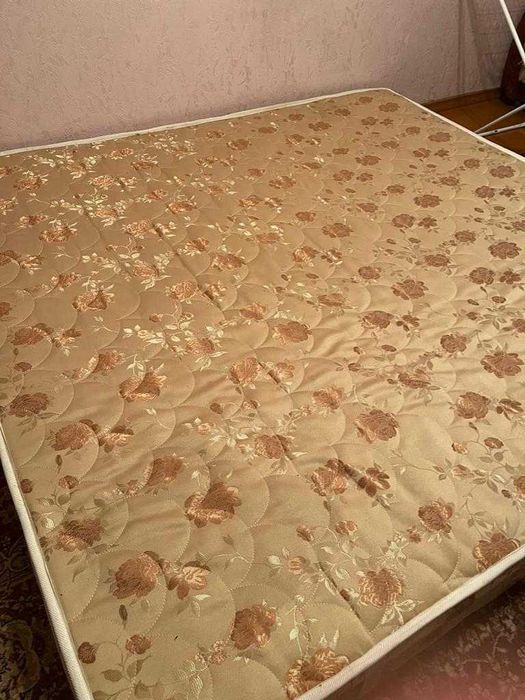 Матрас желтый большой