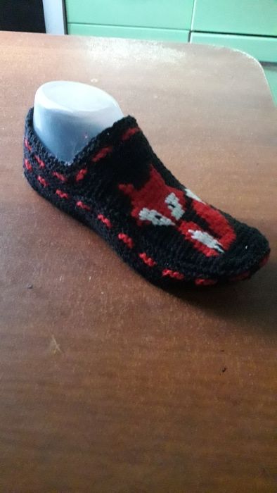 Следки, тапочки.