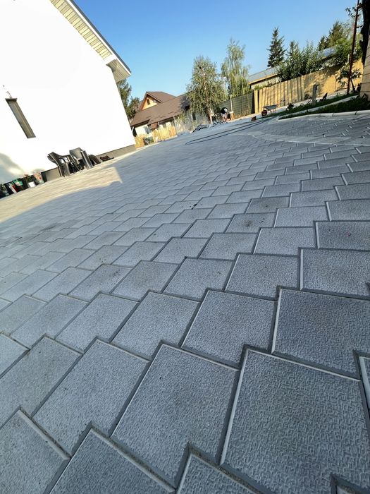 Pavaj borduri pavele pentru gradina si piscina. Montaj pavaj