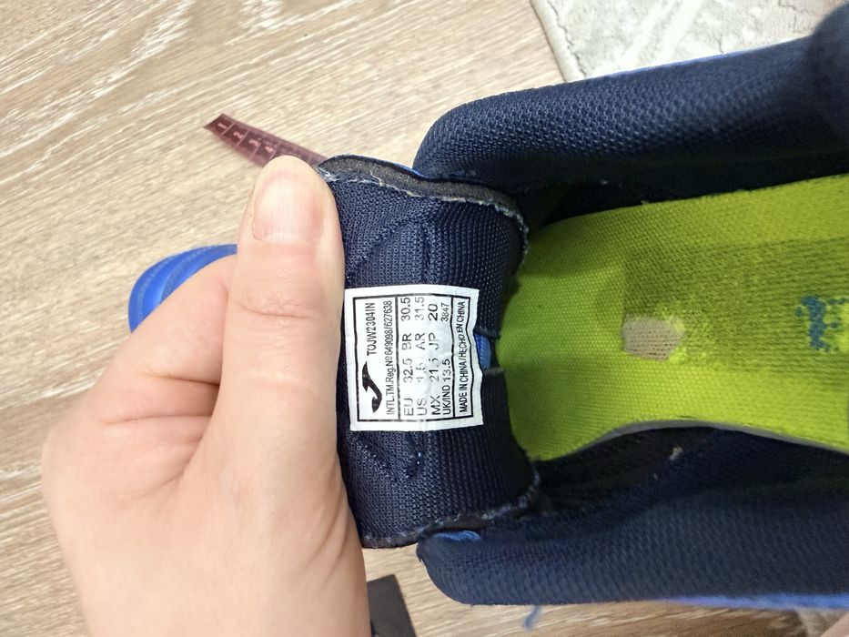 Бутсы футбольные