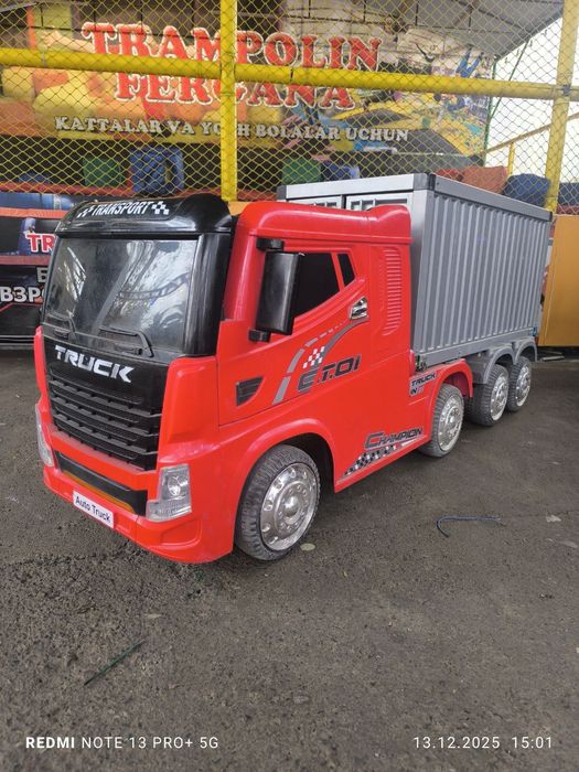 Детский машина фура в рабочем состояние