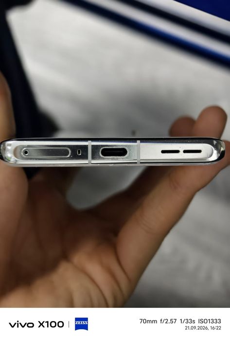 Телефон OnePlus 12 с дефектами обмен