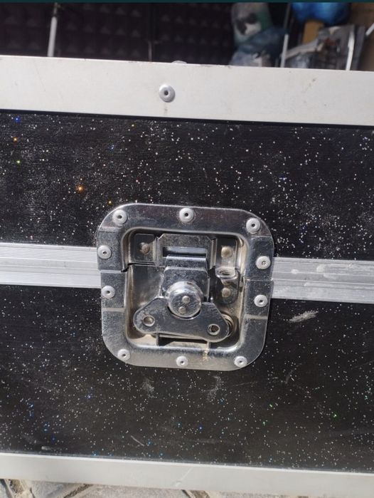 Чемодан, транспортировочный кейс