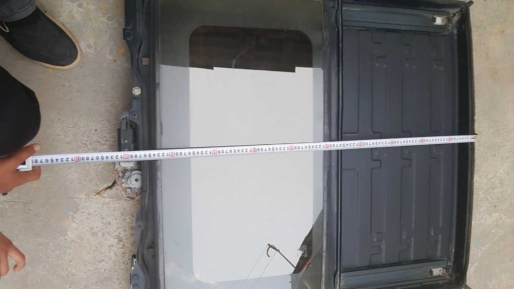 Люк для автомобиля