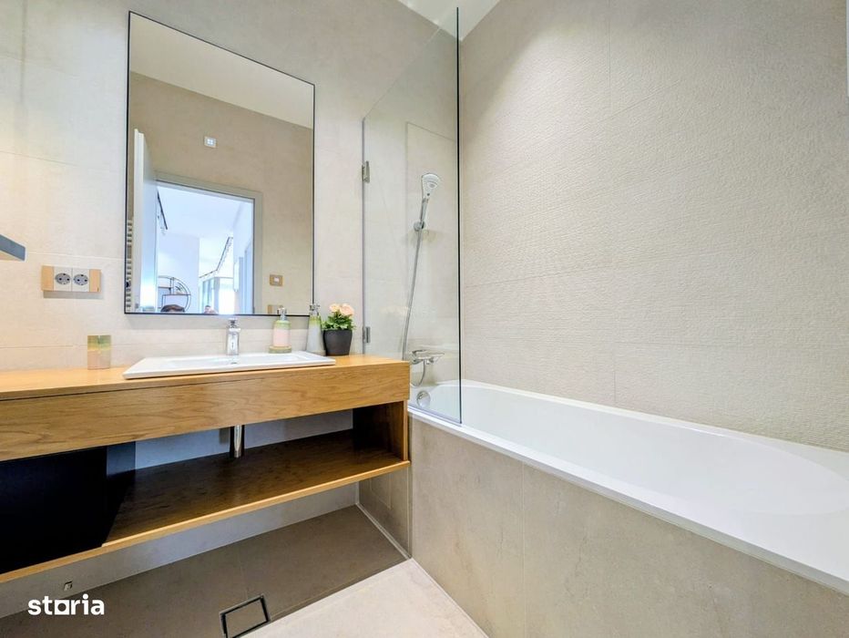 Penthouse - Zona centrala - 2 locuri de parcare - Boxa