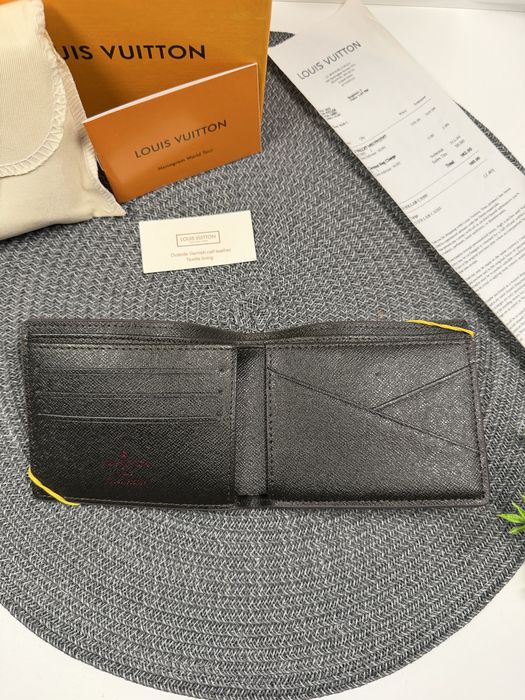 Louis Vuitton портфейли