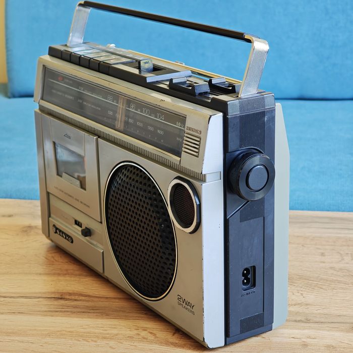 Радиокасетофон Sanyo M2429FZ (1982 г.)