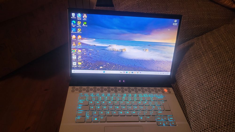 ТОП Геймърски Лаптоп Alienware m15 R3 p87f RTX2070