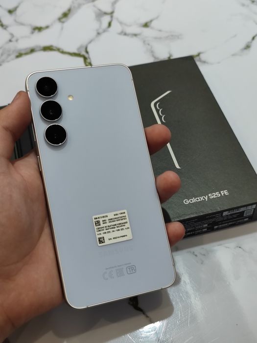 Samsung Galaxy S25 FE