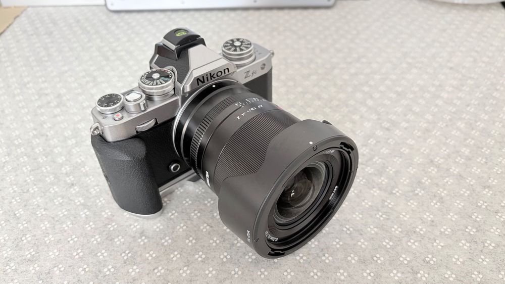 Nikon Zfc - 28mm f2.8 Kit + Viltrox 13mm f1.4 + accesorii