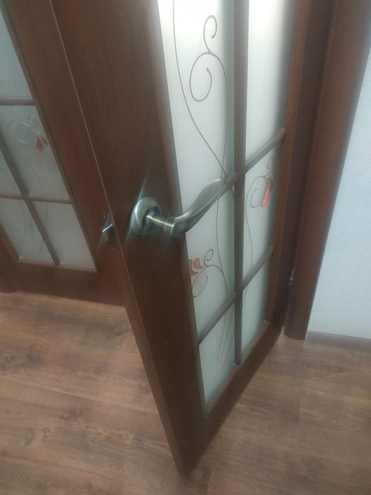 Продам межкомнатные двери