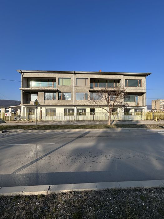Продава се Многостаен апартамент в Севлиево - 291 кв.м за 631 €/кв.м - Снимка #1