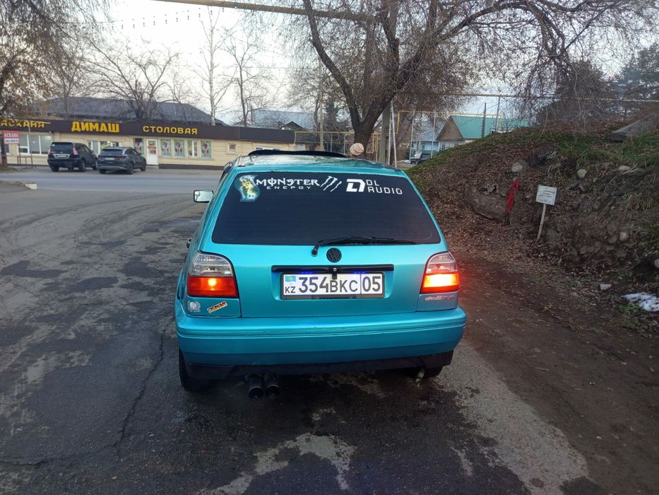 Автомобиль гольф