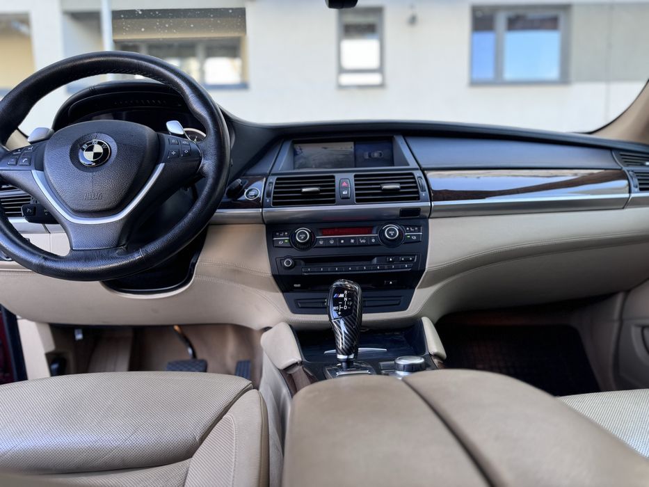 BMW X6 M / 4.4 Benzina / 408 CP / Full Option