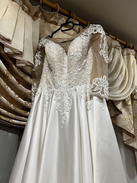 Продаю нежное свадебное платье