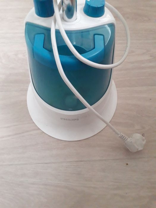 Парогенератор (отпариватель для одежды)