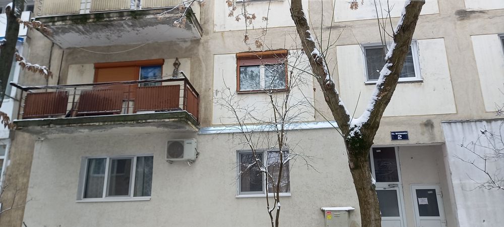 Apartament 3 camere M 16, et. 1