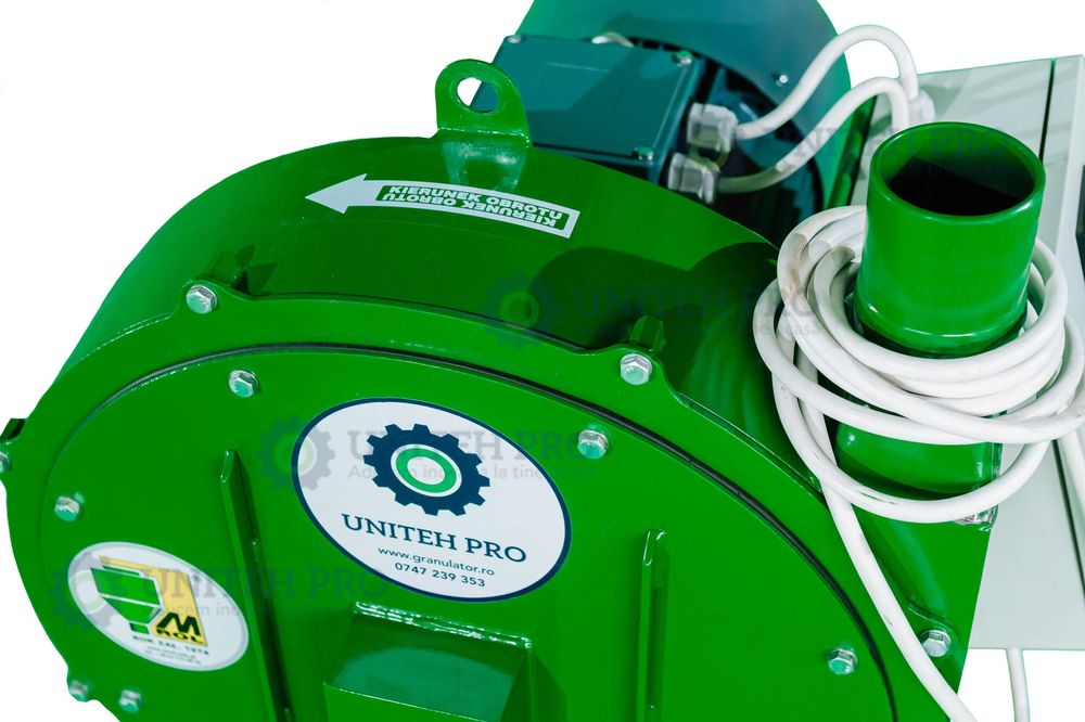 Micro FNC moara 22 kW + amestecator 2000 kg Randament: +|- 2500 kg/h