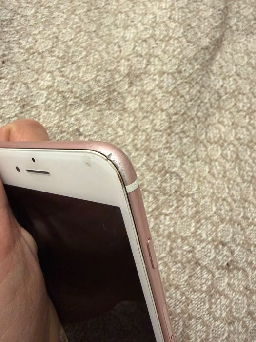 Продам Iphone 7+