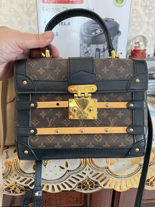 Сумки LV,Michael Kors.