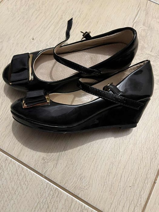 Обувки детски - лак