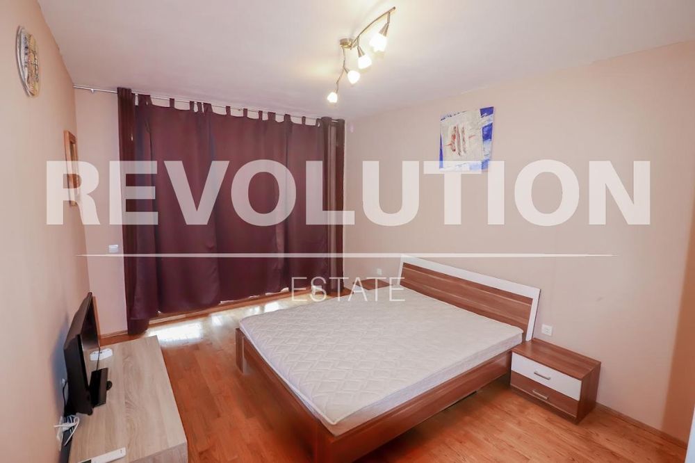 Дава се под наем Двустаен апартамент в Варна, Център - 76 кв.м за 750 € - Снимка #4