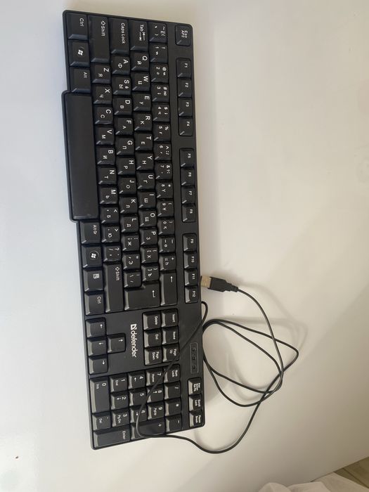 Клавиатура работает или нет не знаем