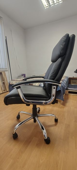 Мениджърски офис стол