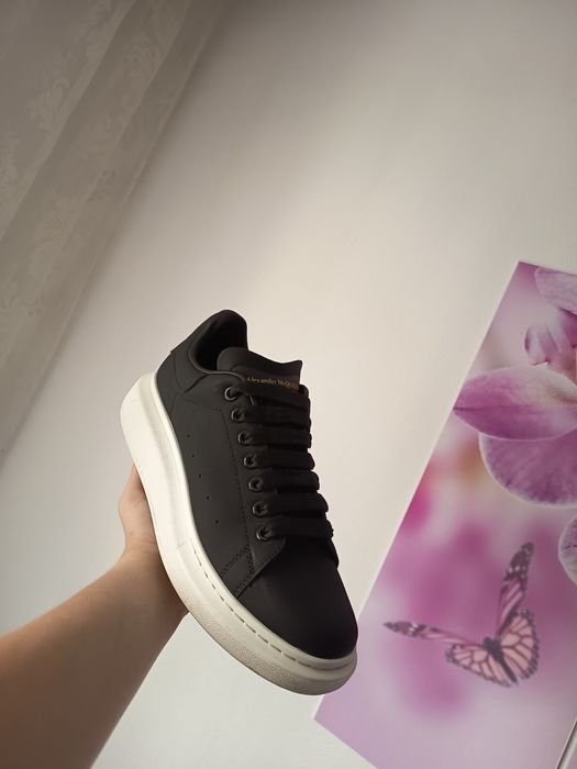 Alexander Mcqueen
